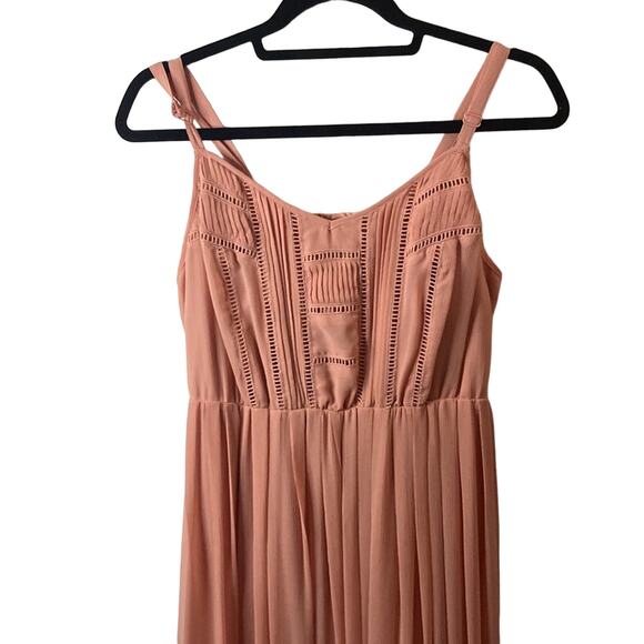 Torrid Blush Pleat & Eyelet Chiffon Maxi Dress Size 00 - Picture 2 of 9